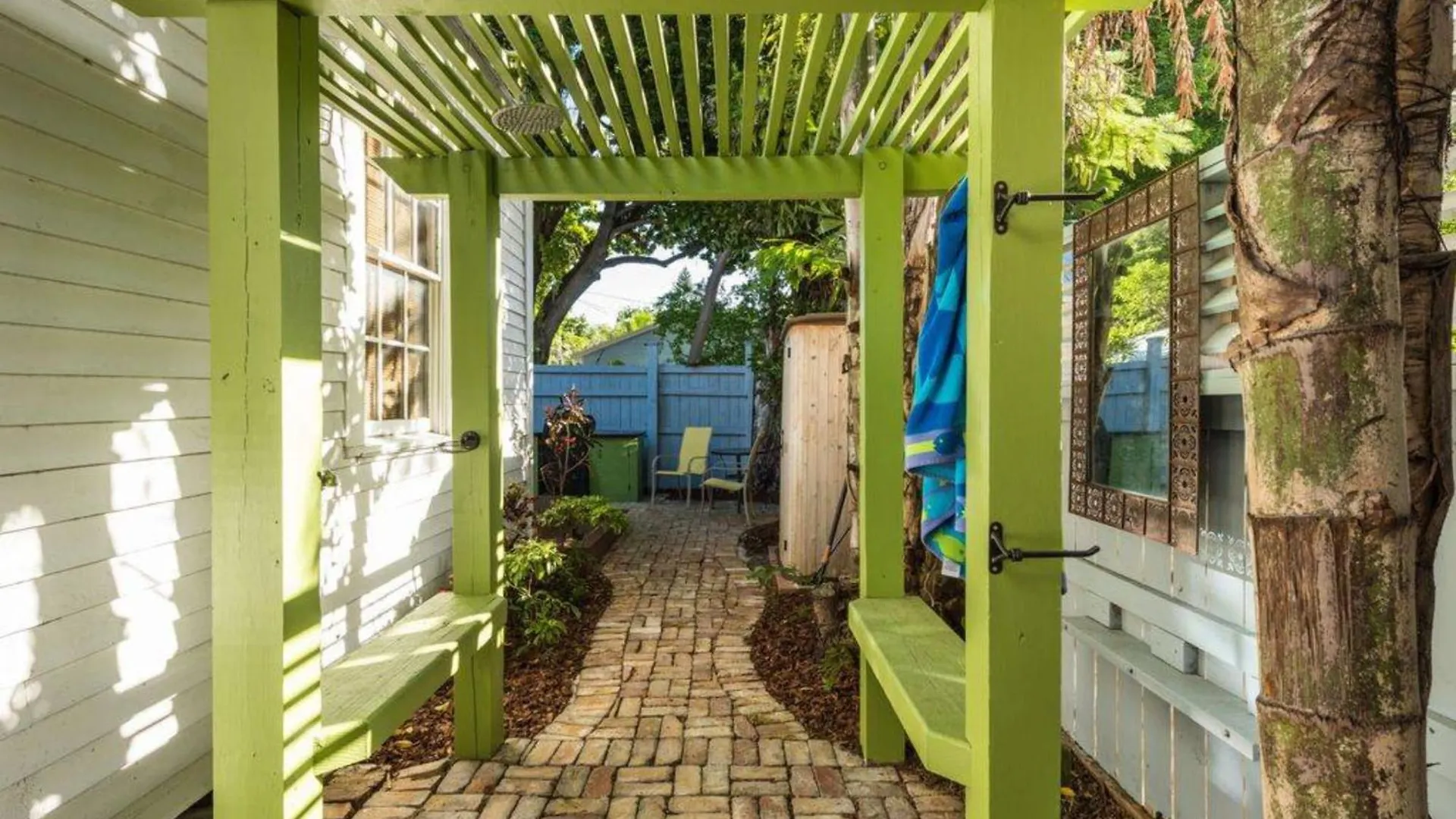 Lighthouse Villa By Avantstay Walk To Southernmost Point W Private Pool Patio Month Long Stays Key West 0*,