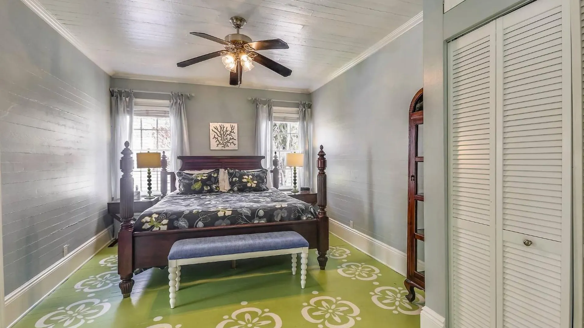 Lighthouse Villa By Avantstay Walk To Southernmost Point W Private Pool Patio Month Long Stays Key West
