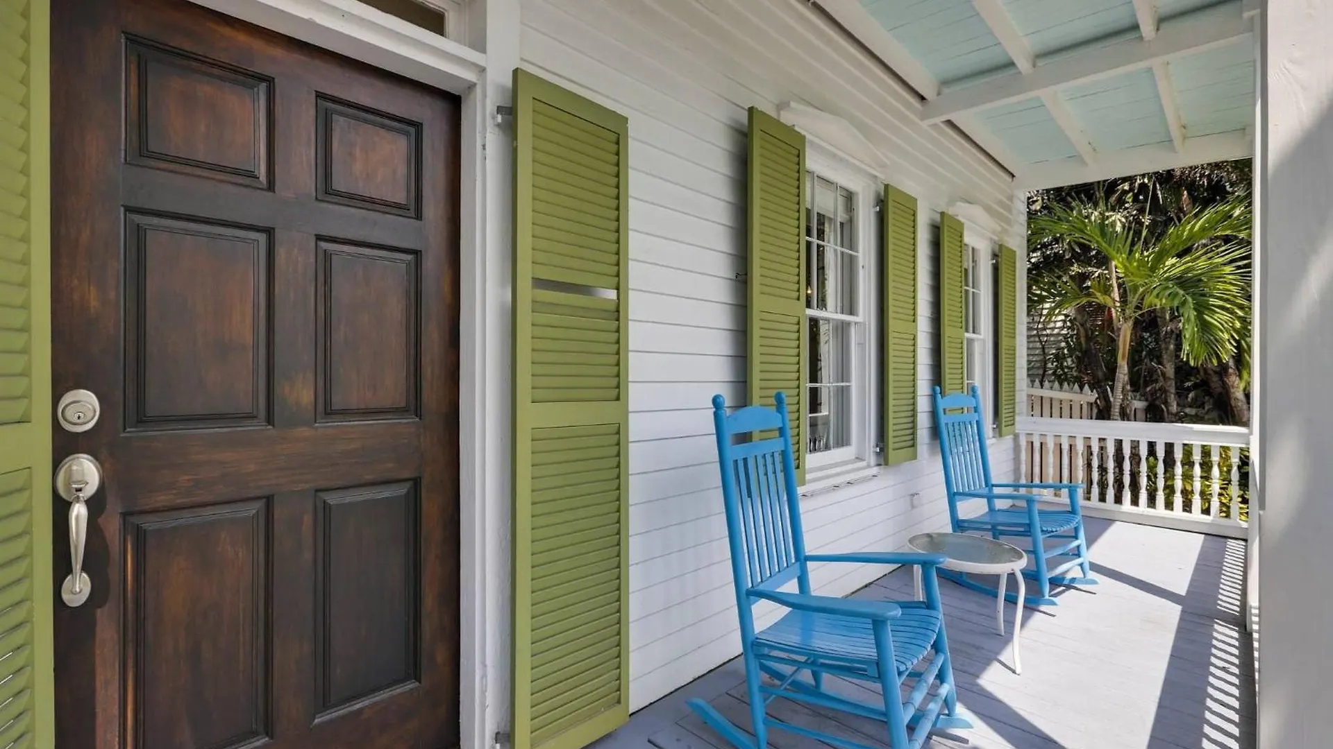 Lighthouse Villa By Avantstay Walk To Southernmost Point W Private Pool Patio Month Long Stays Key West Holiday home